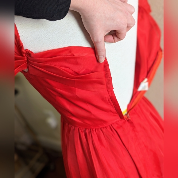 Vintage Red Formal Dress - Picture 5 of 6